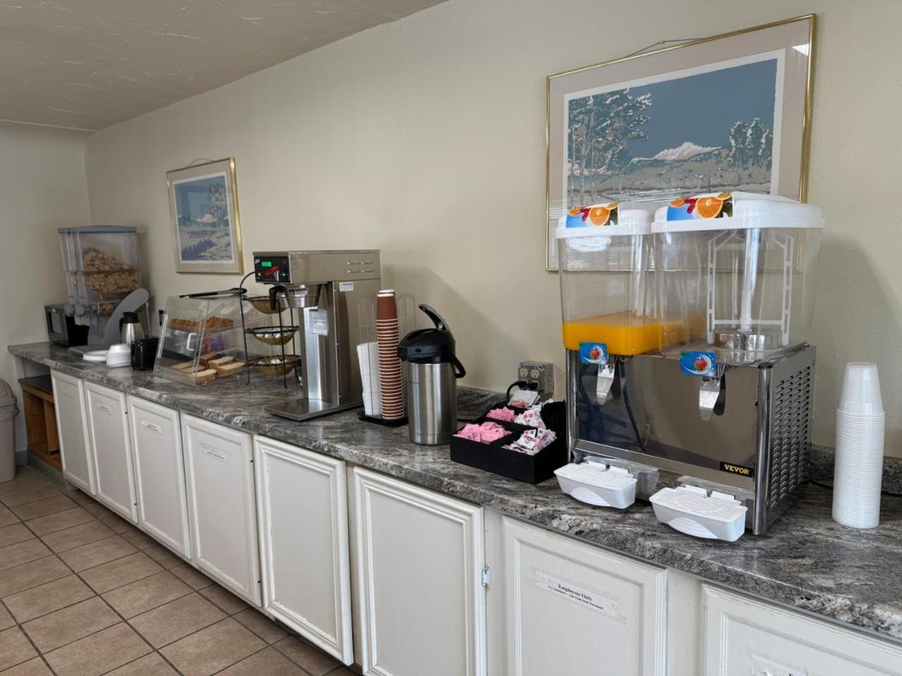 Sunrise Motor Inn Коуди Екстериор снимка