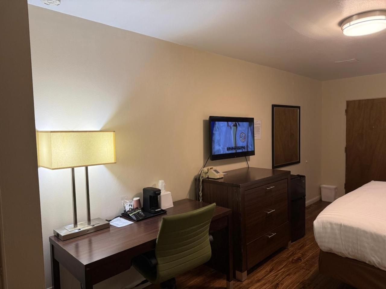 Sunrise Motor Inn Коуди Екстериор снимка