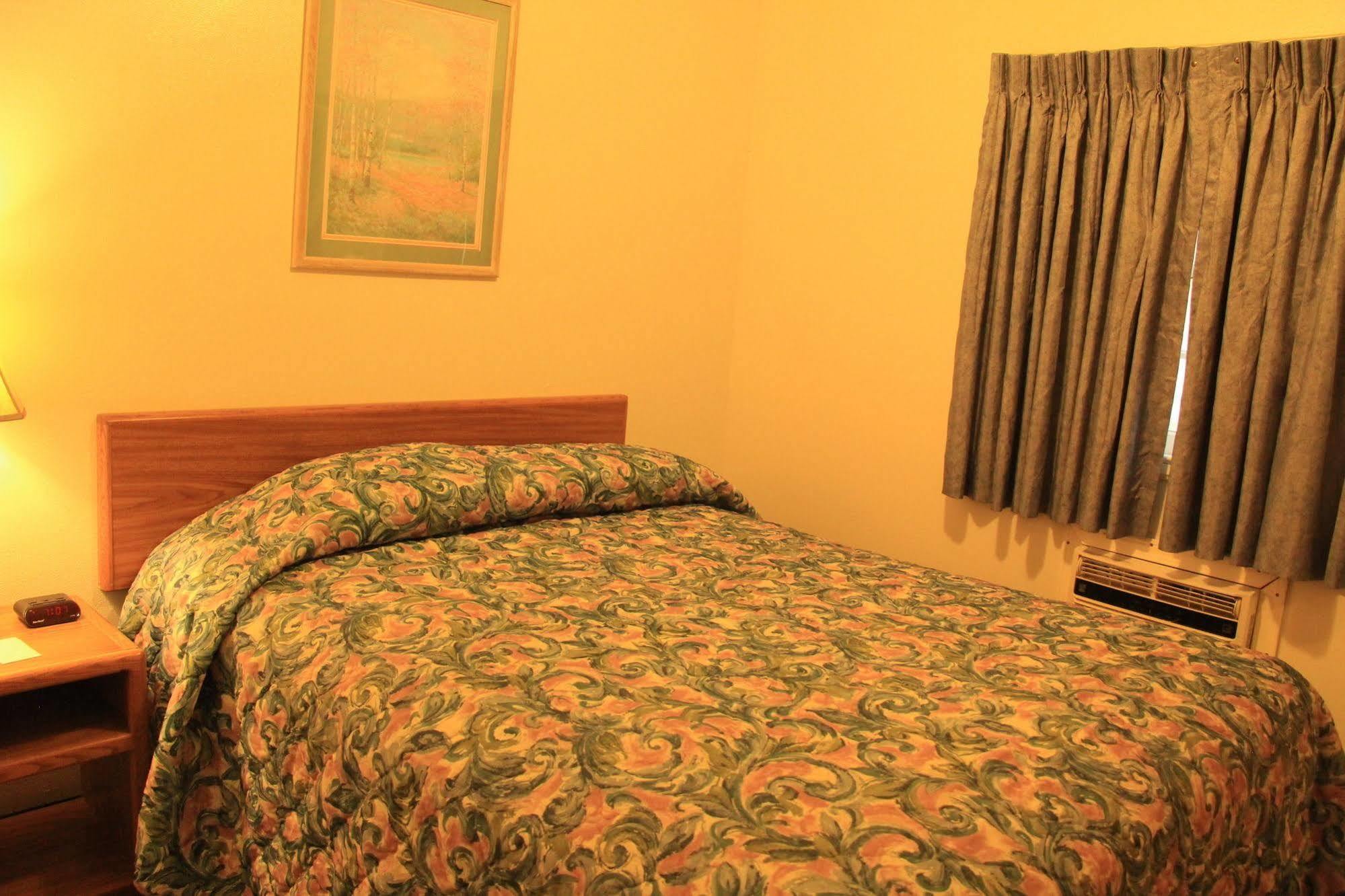 Sunrise Motor Inn Коуди Екстериор снимка