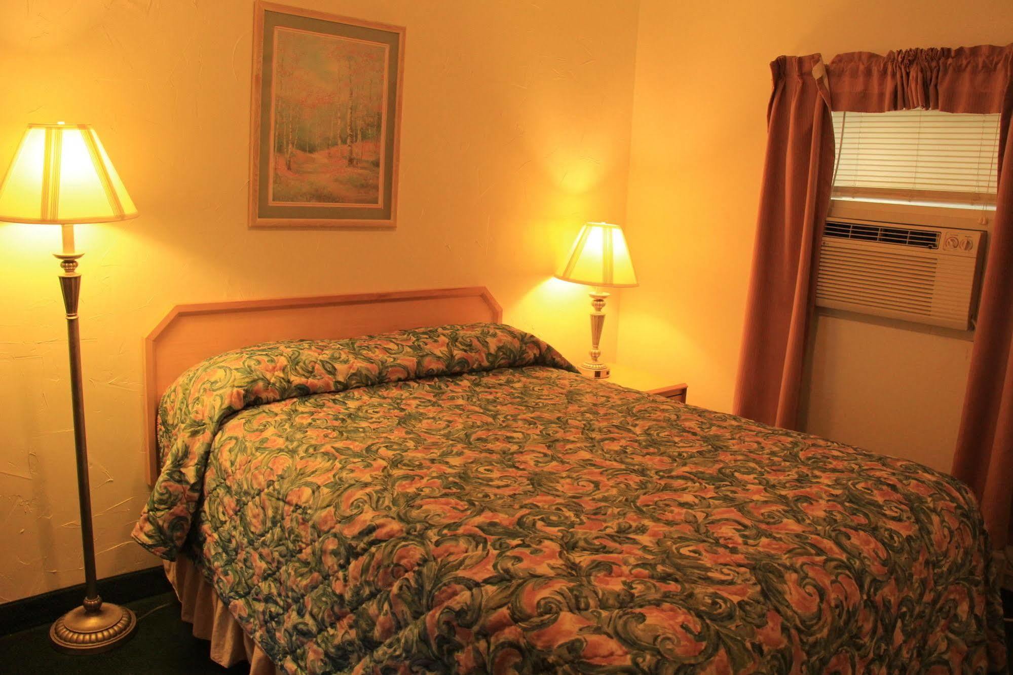 Sunrise Motor Inn Коуди Екстериор снимка