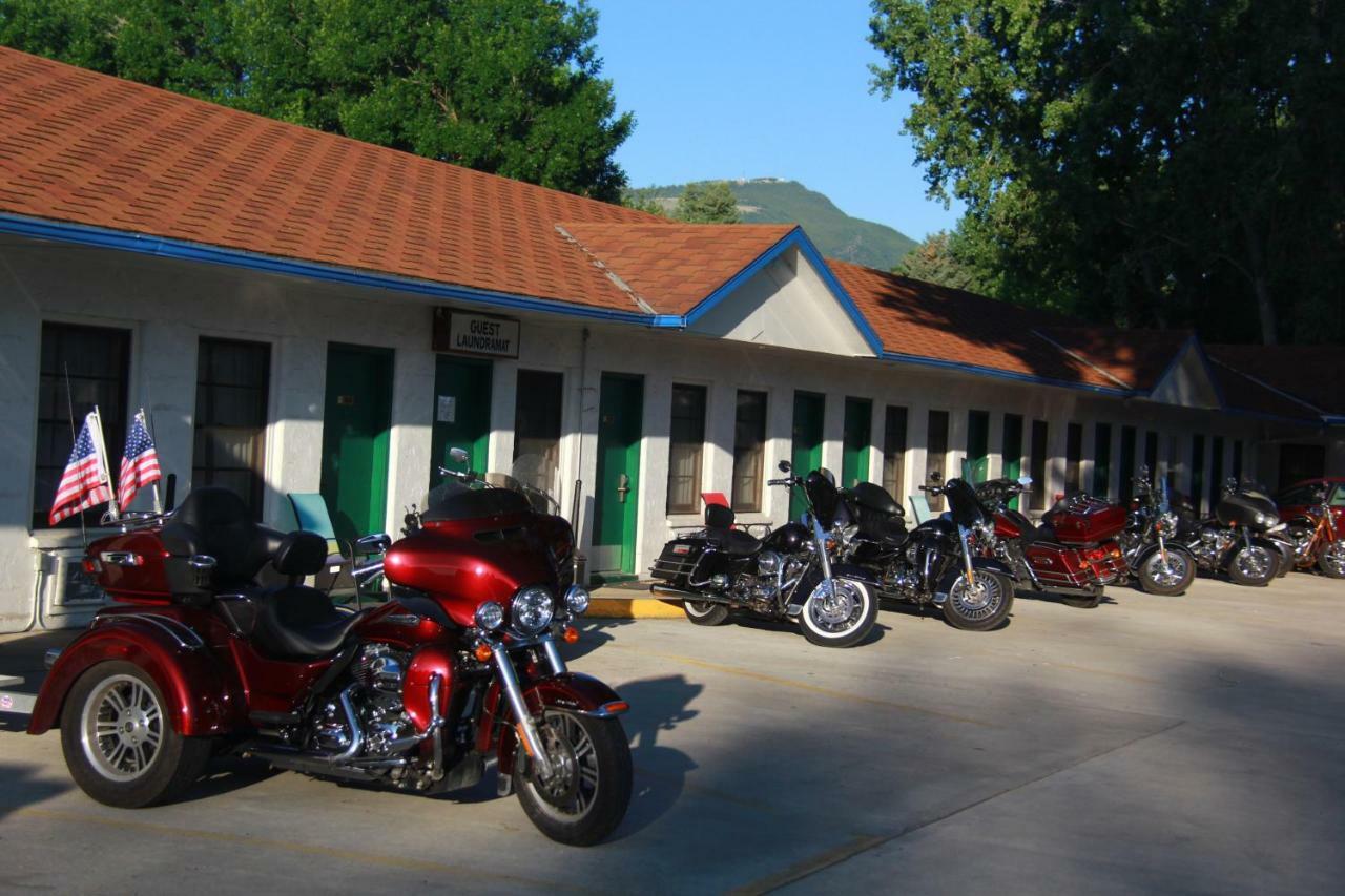 Sunrise Motor Inn Коуди Екстериор снимка